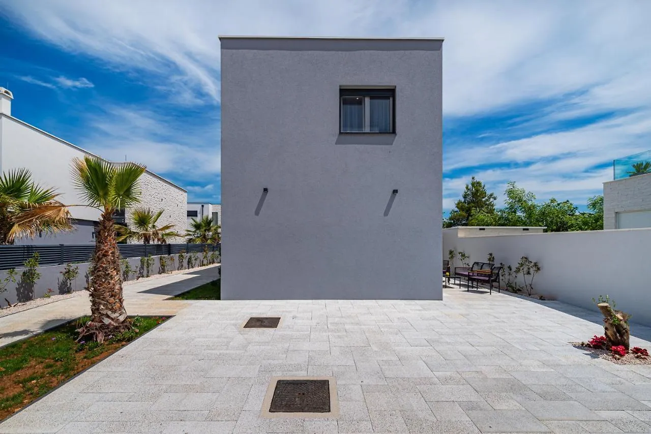 Holiday home Villa Denis & Sabine Nin