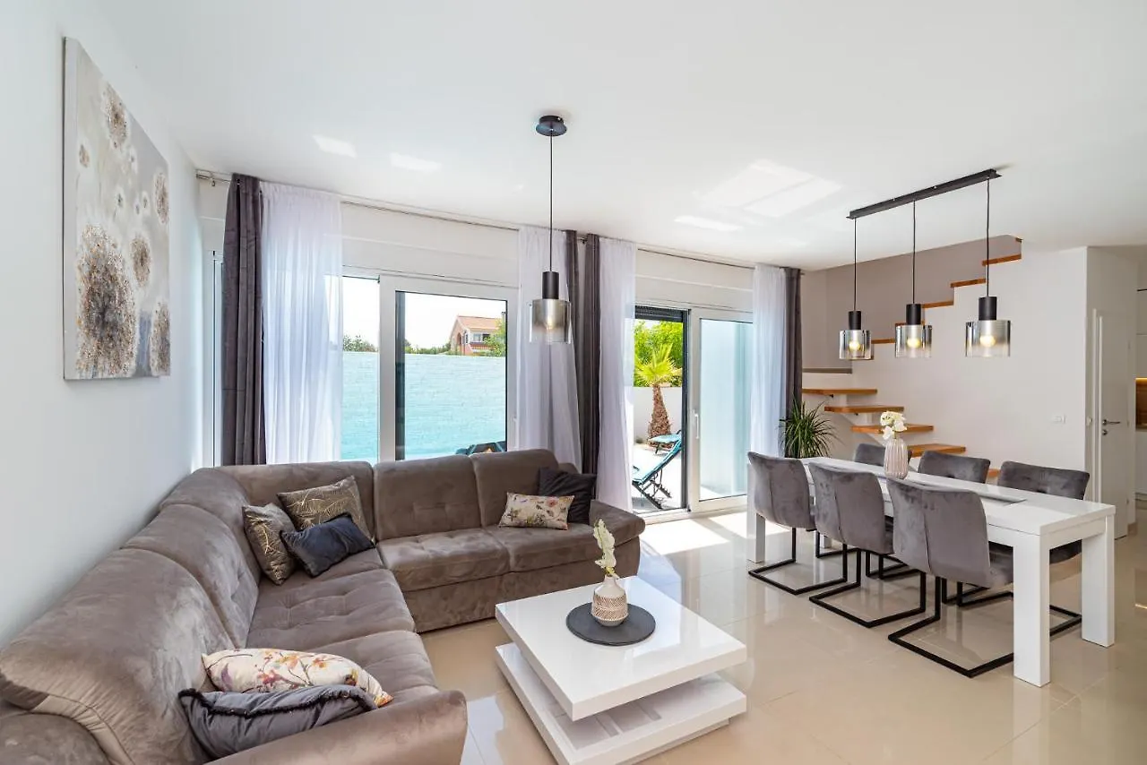 Villa Denis & Sabine Nin